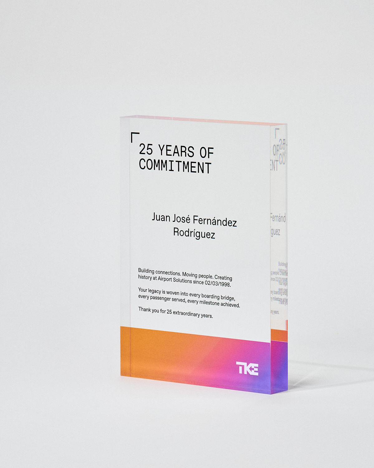 Plaque de reconnaissance en plexiglas personnalis&eacute;e A5 TKE Sustain Awards